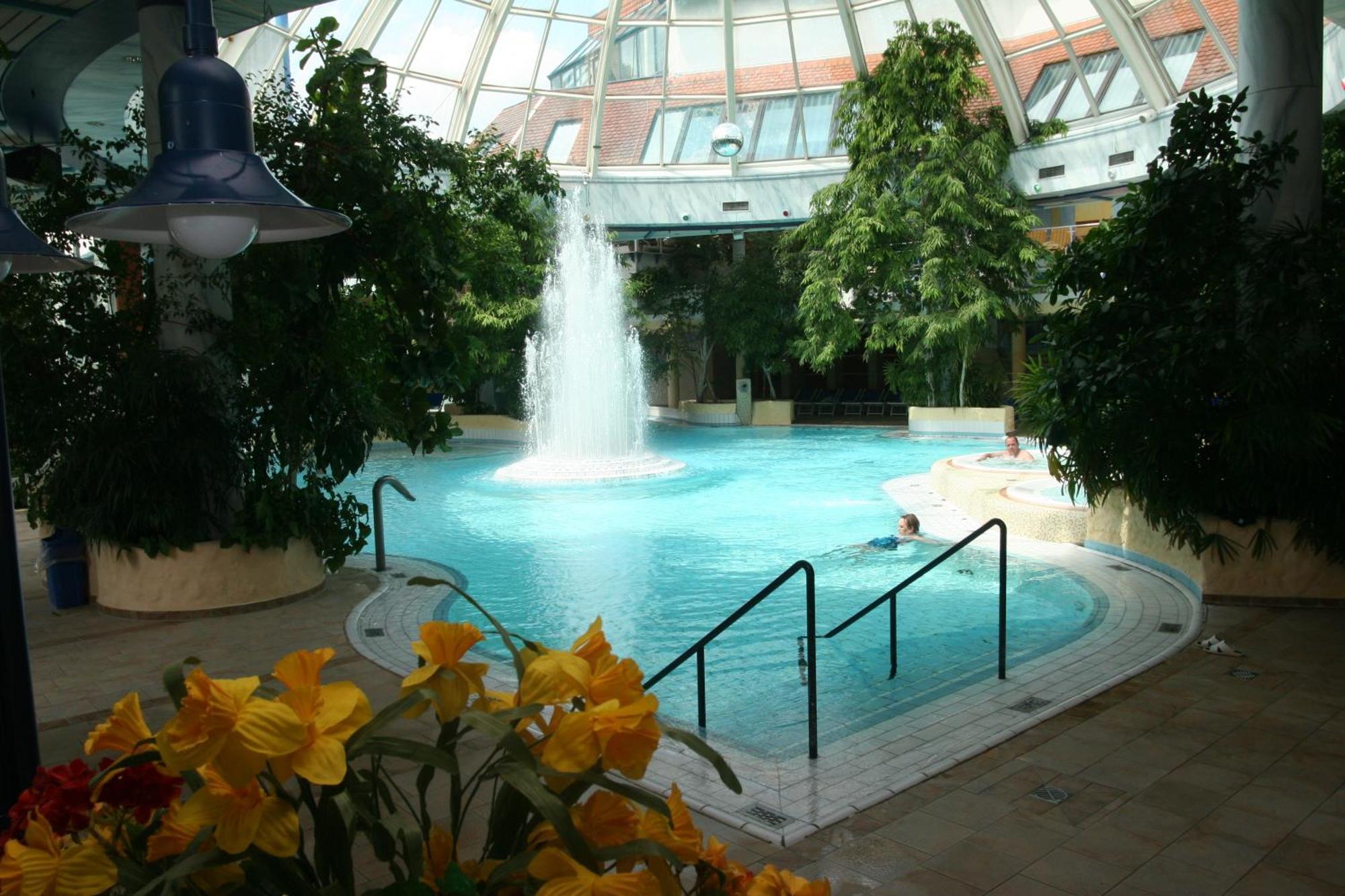 Vital Hotel Westfalen Therme Wellness Resort & Spa Бад-Липпшпринге Экстерьер фото